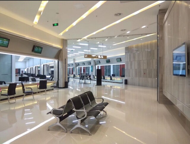 泰州興化市政務(wù)服務(wù)中心200窗口液晶叫號(hào)系統(tǒng)、PAD評(píng)價(jià)系統(tǒng)、觸摸查詢系統(tǒng)、自