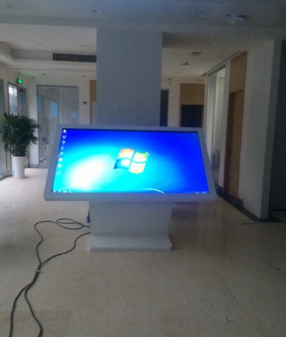 1568273363106899.jpg 南京市法律援助中心排隊(duì)叫號系統(tǒng)及84寸落地觸摸一體機(jī)有米可制作2.jpg