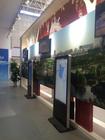 宿遷市建市20周年展覽館信息發(fā)布、觸摸設(shè)備均由米可提供1.jpg